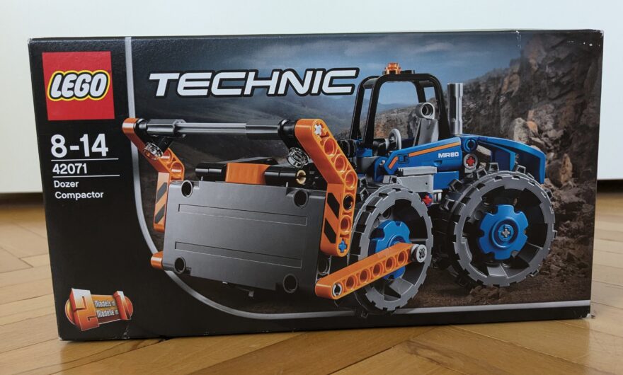 lego technic 42071 – dozer compactor