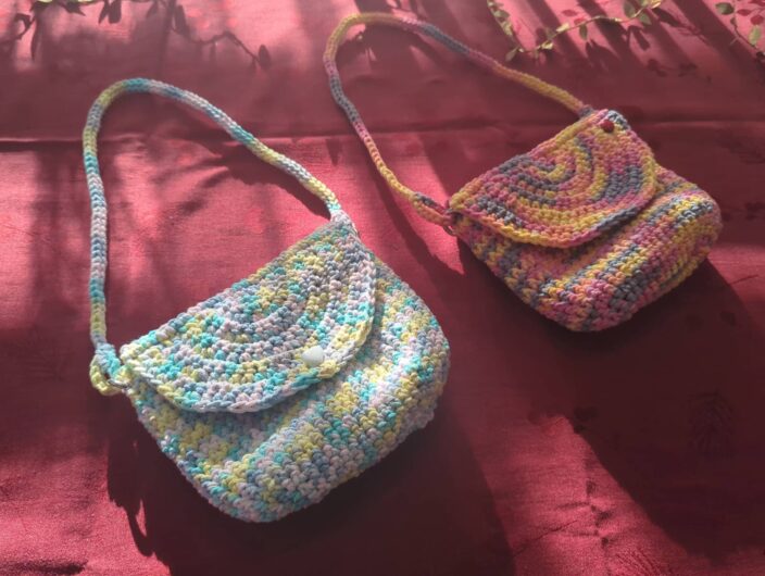 Crocheted handbags for kids / Ručně háčkováná kabelka pro děti