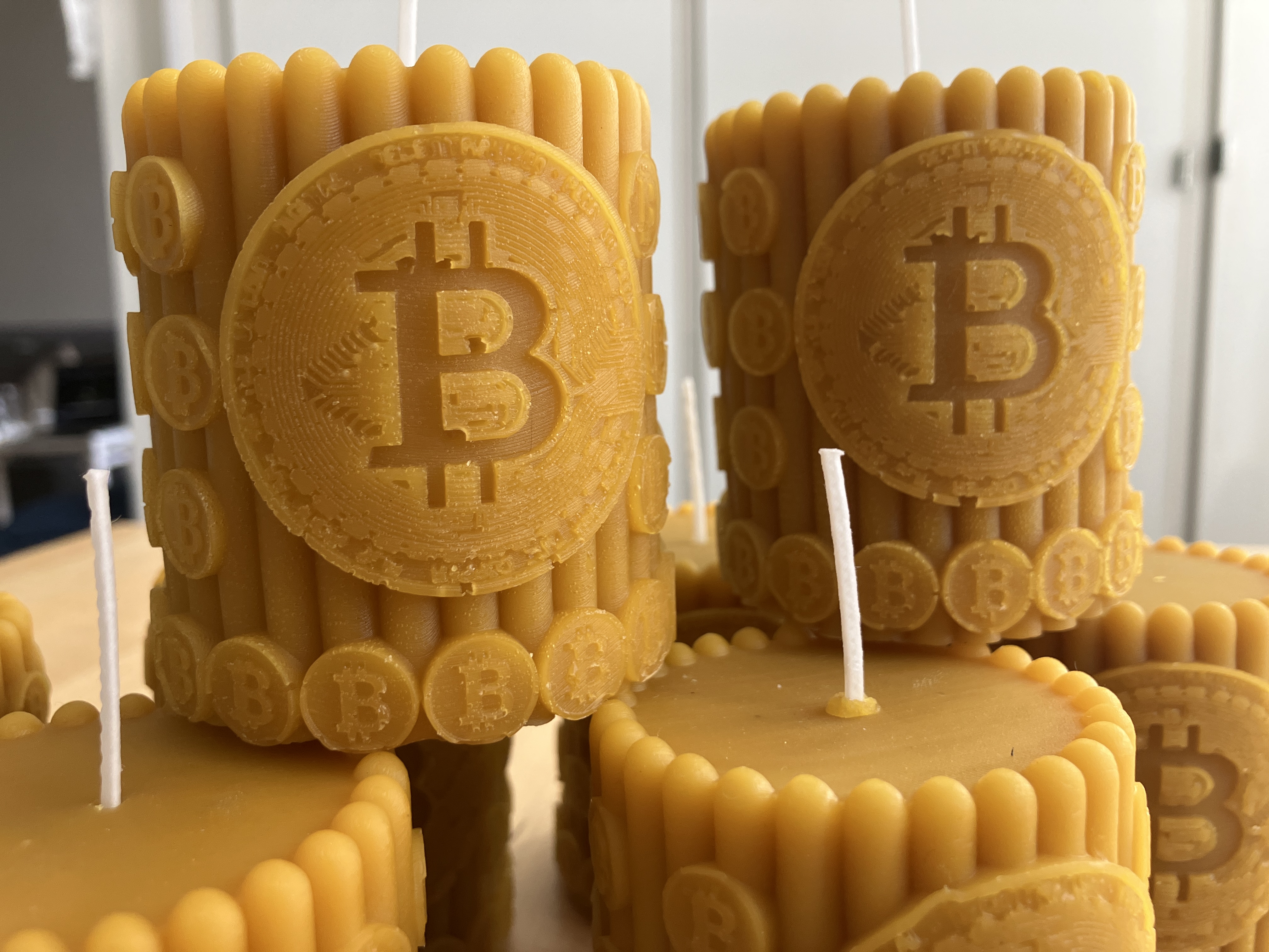 Adventní / Vánoční Bitcoin svíčka . Včelí vosk / BTC originální dárek.