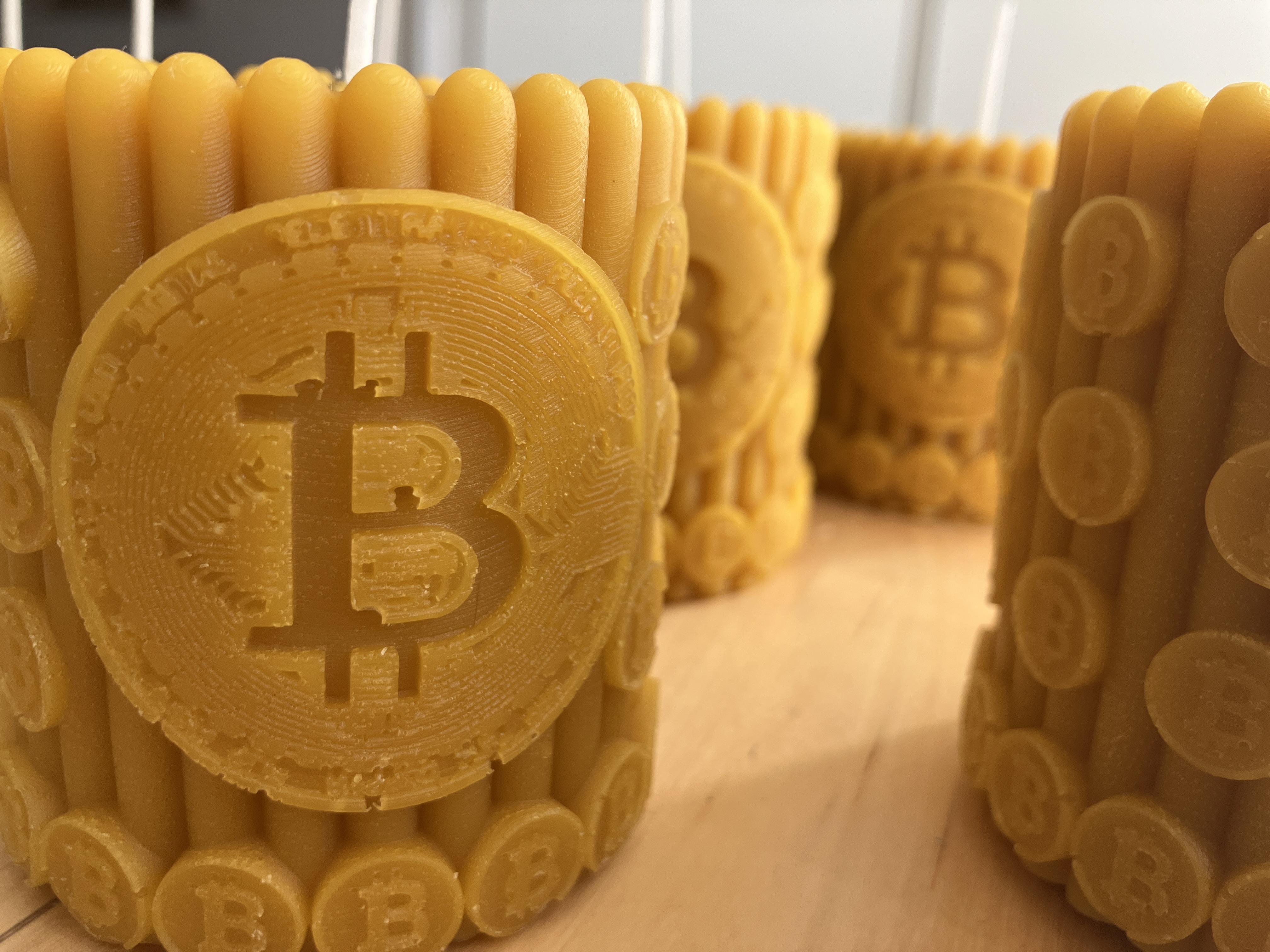 Adventní / Vánoční Bitcoin svíčka . Včelí vosk / BTC originální dárek.