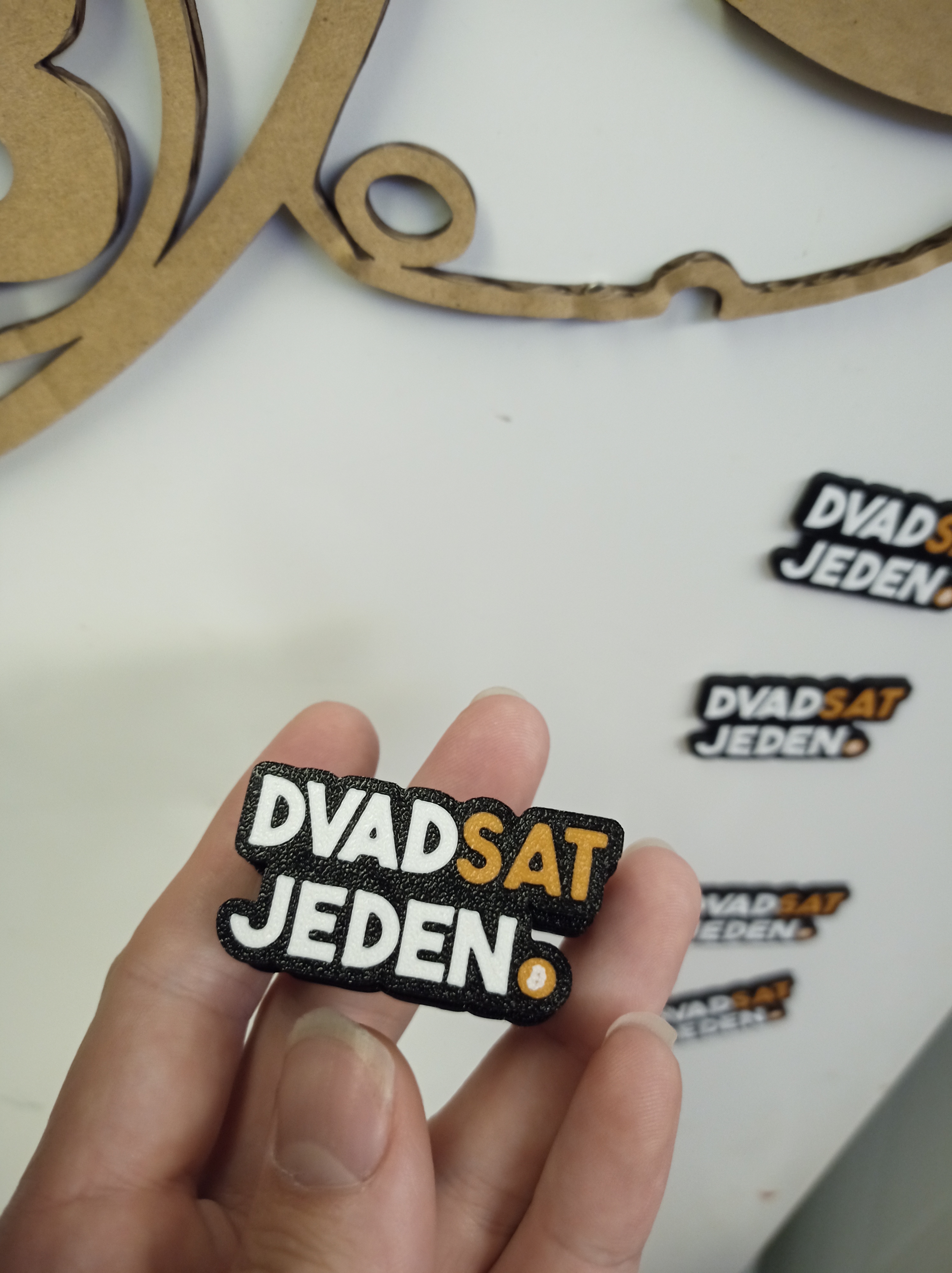 DvadSATjeden magnetka