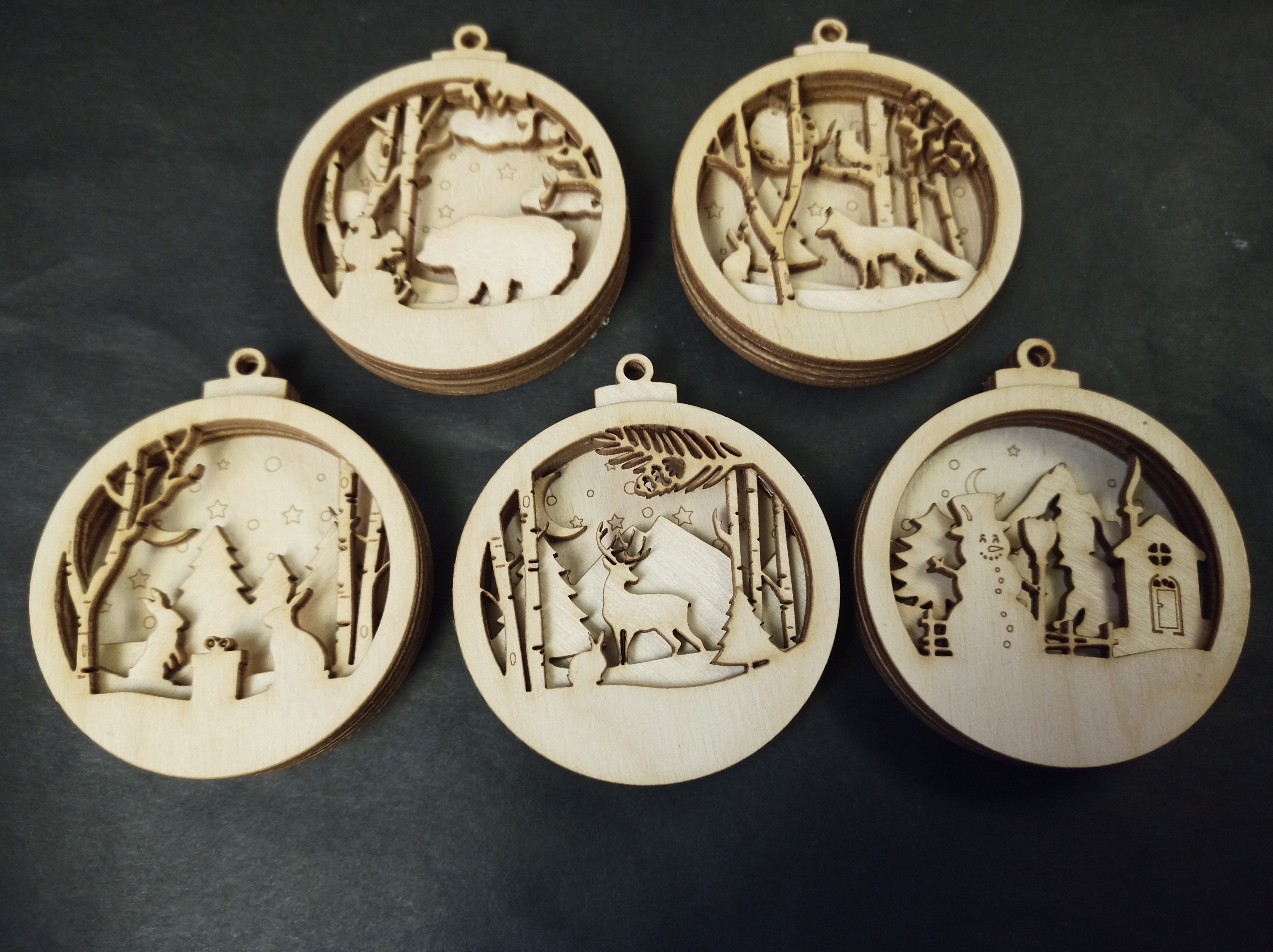 4-vrstvé vianočné ozdoby