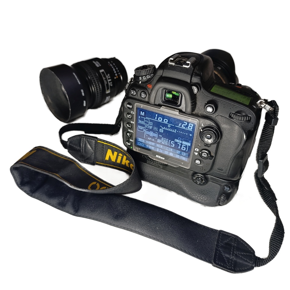 Predám Nikon D600 s Nikkor 85 f/1.8 D a Tamron 28–75 f/2.8