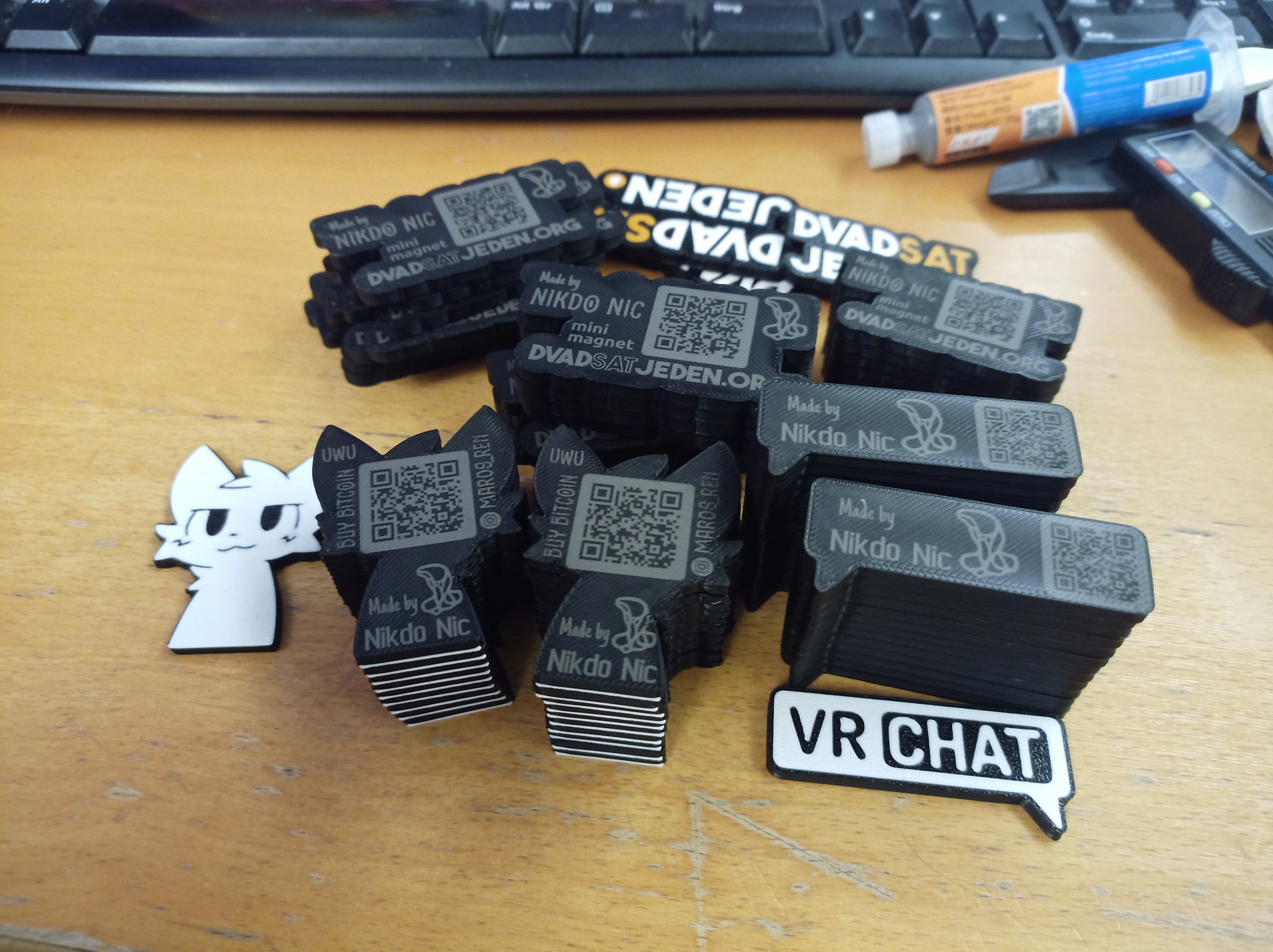 VRchat nagnets and keychains