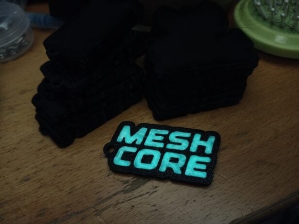 Neshcore prívesok kľúčenka magnetka