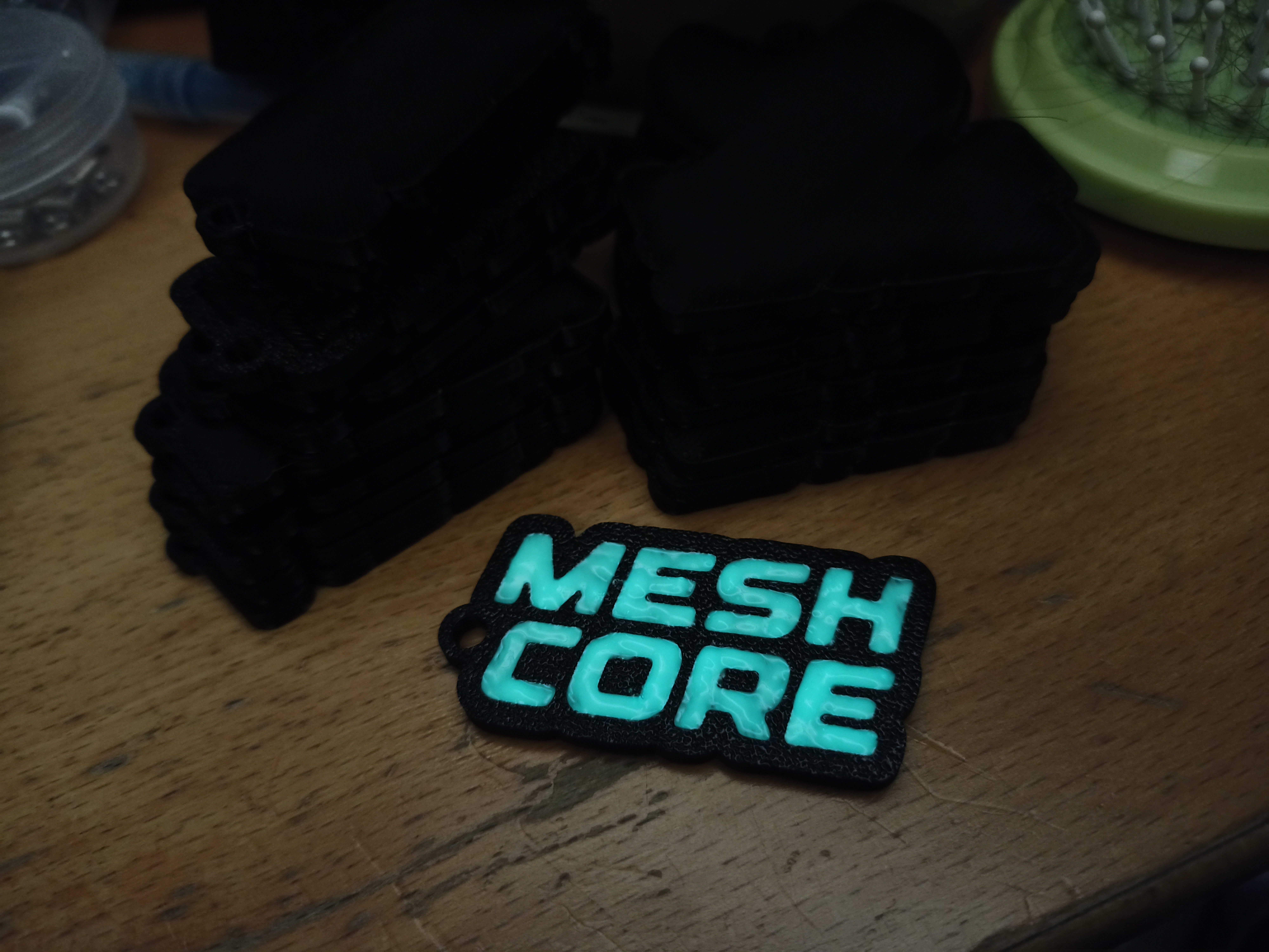 Neshcore prívesok kľúčenka magnetka