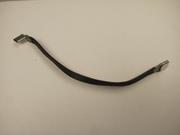 protective USB-C cable against breaking force/ ochranný kabel proti poškodeniu trhnutím