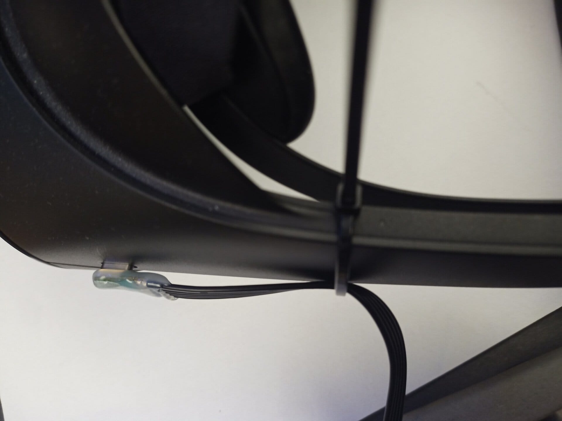 protective USB-C cable against breaking force/ ochranný kabel proti poškodeniu trhnutím